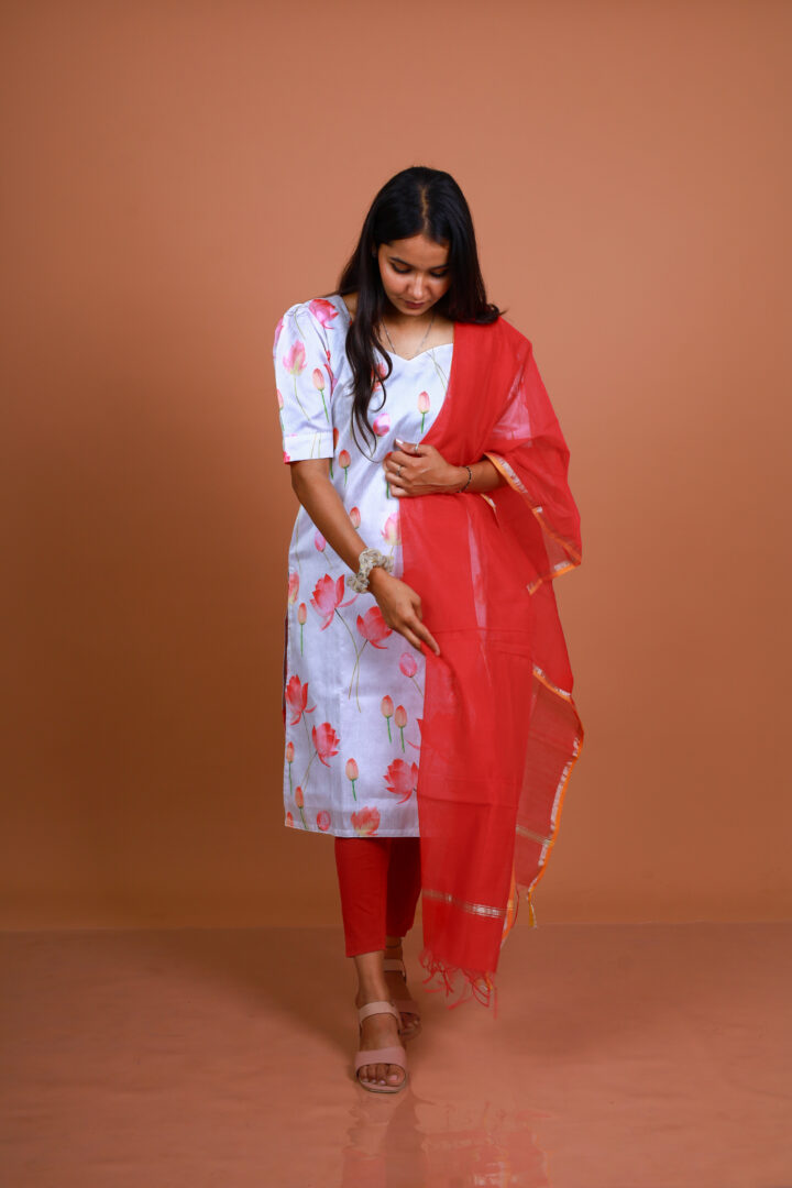 The Floral Banarasi - Image 2
