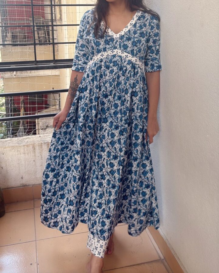 The Blue Floral Kurti Set - Image 3
